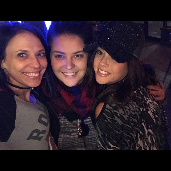 Meet your Posher, Joellen - Picture 5 of 6